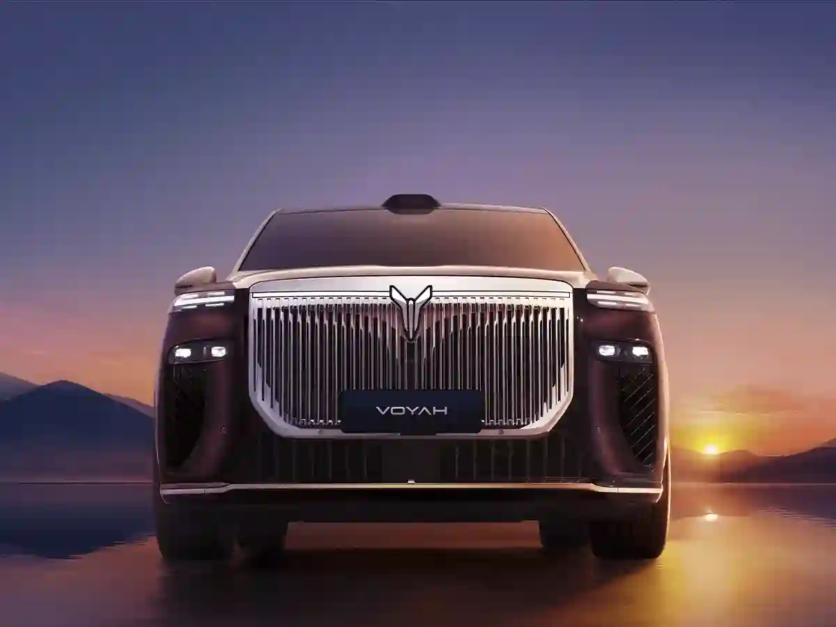 Новость ПРЕМЬЕРА НОВОГО ПОЛНОРАЗМЕРНОГО ГИБРИДНОГО КРОССОВЕРА VOYAH СОСТОИТСЯ В РОССИИ В КОНЦЕ 2025 ГОДА